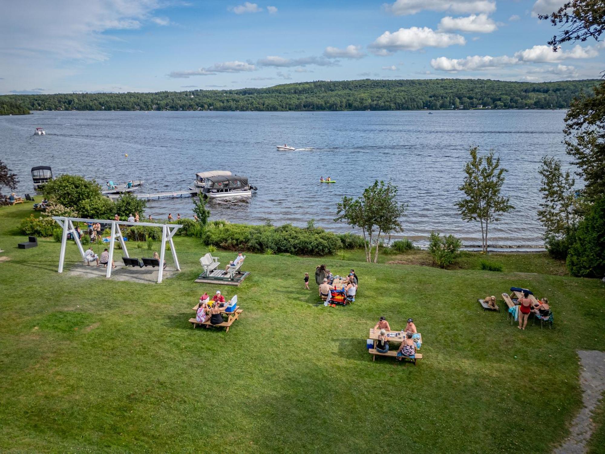 Manoir Lac-Etchemin Exterior photo